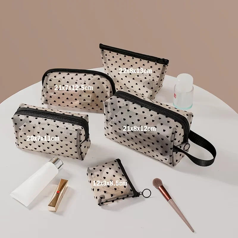 Neceser de maquillaje de malla transparente con forma de corazón
