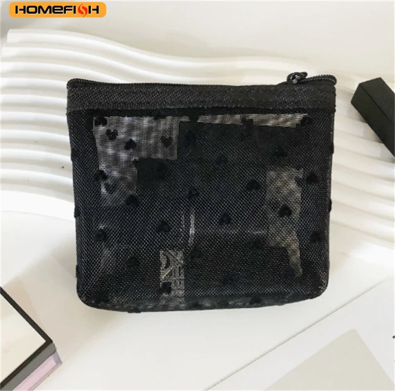Neceser de maquillaje de malla transparente con forma de corazón
